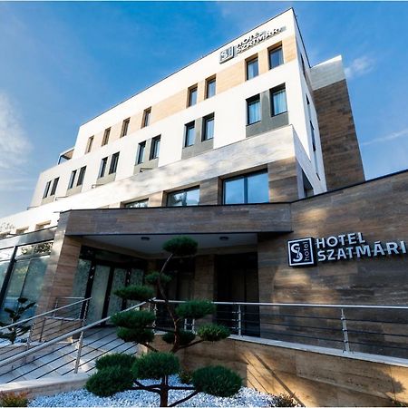 Hotel Szatmári Jászberény Esterno foto