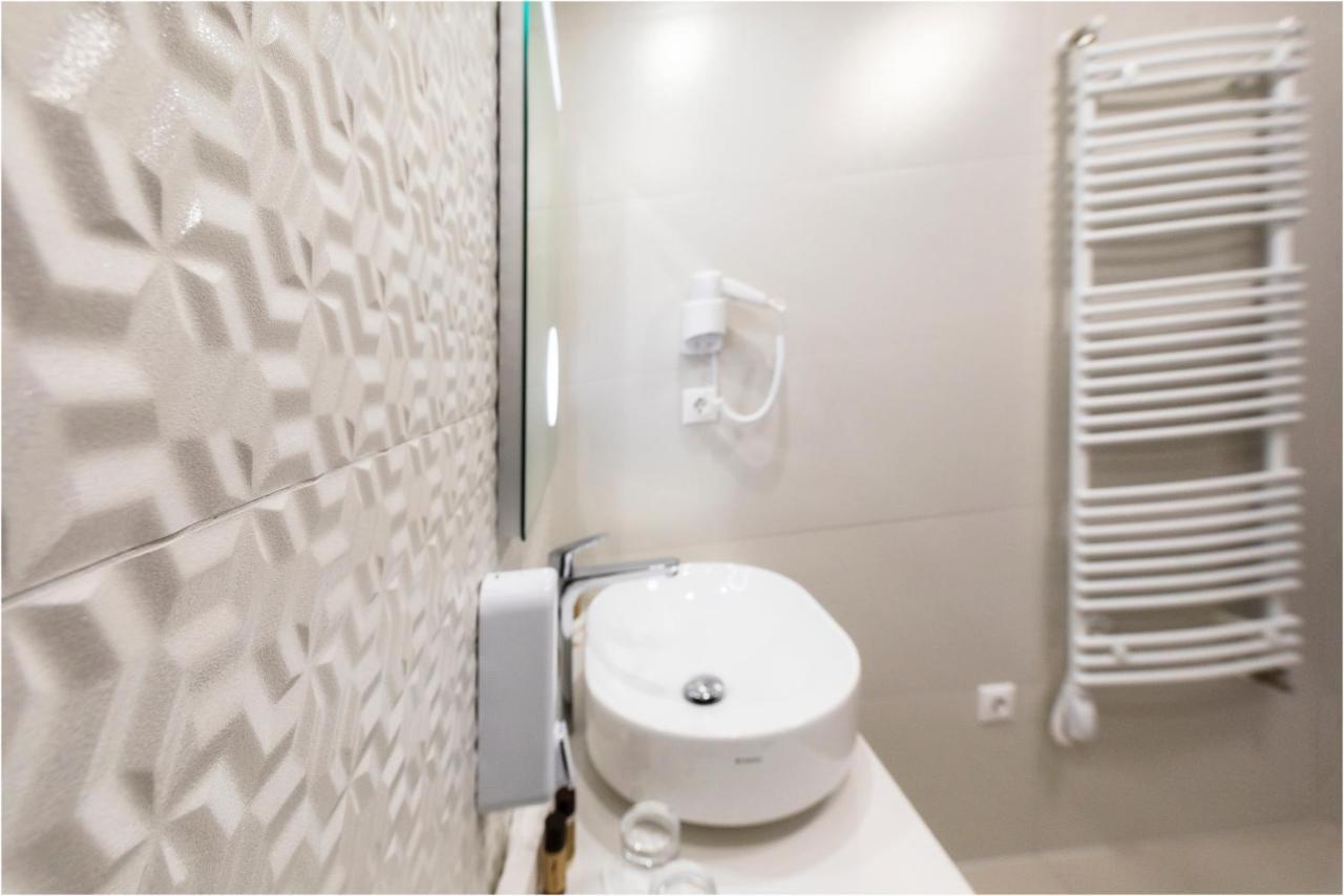 Hotel Szatmári Jászberény Esterno foto